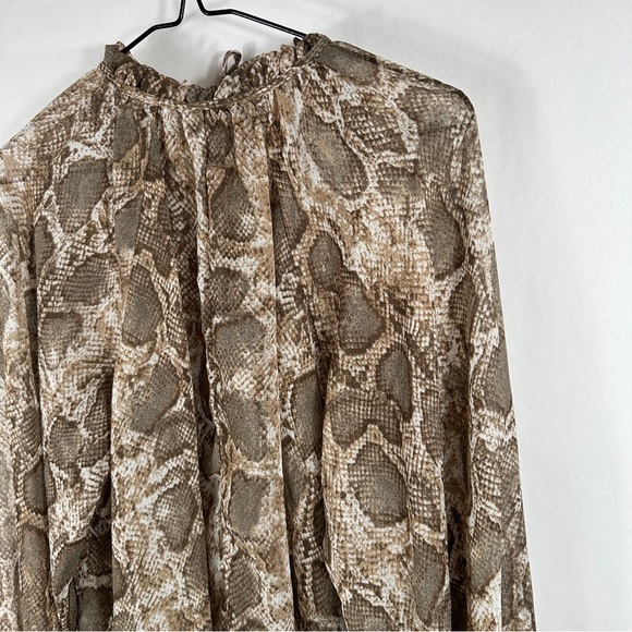 MANGO Women's Snake Print Blouse | Size 4 - Picture 10 of 12